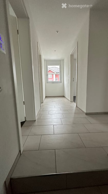 Grosszügiges 6.5-Zimmer-Doppeleinfamilienhaus (Haushälfte) in Erlen – ab November 2026 verfügbar 9