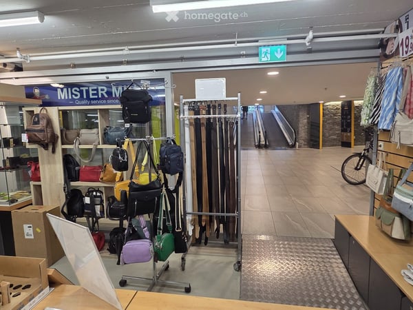 Une opportunité idéale pour votre activité au Centre Manor Sierre – LO 16 3