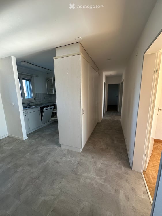 Helle 4.5-Zimmer-Wohnung mit Balkon und schöner Aussicht in Brugg 4