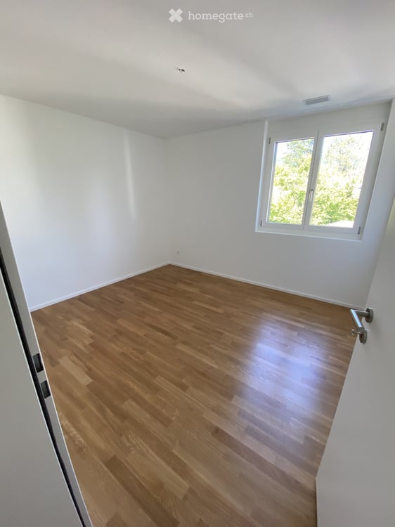 Helle 3.5-Zimmer-Wohnung im Minergie-Neubau mit Balkon und Einstellplatz 12