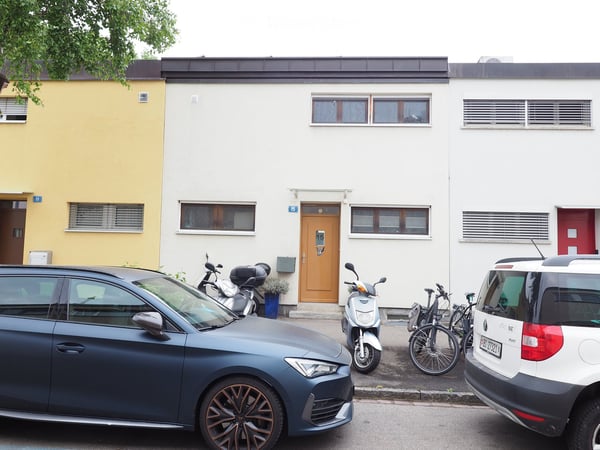Zweiseitig angebautes 1.5-Zimmer-Reihen-Einfamilienhaus 2