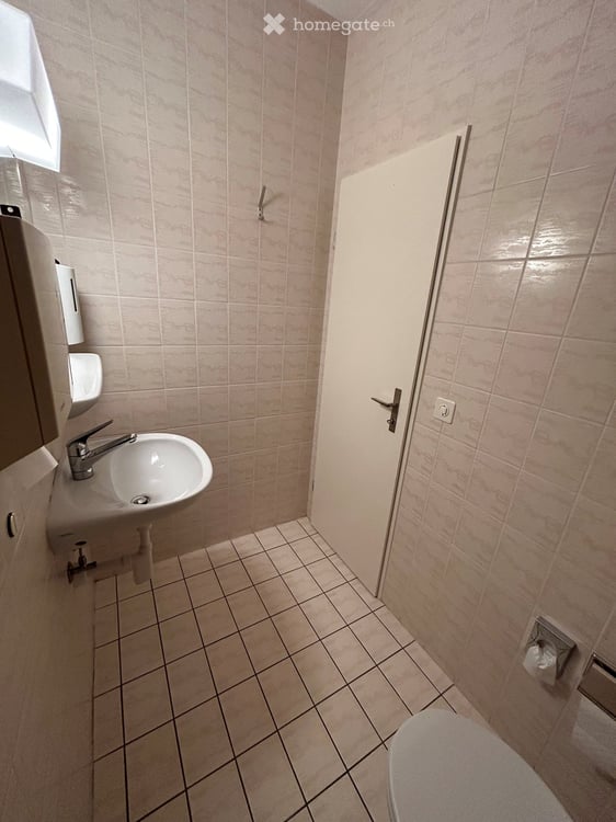 Helles 1.5-Zimmer-Büro an der Hauptstrasse in Frick 8