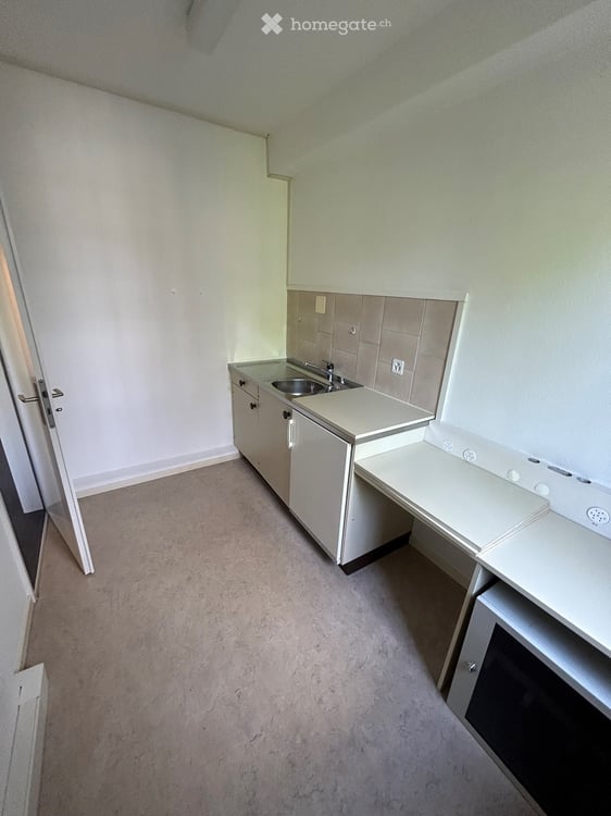Helles 1.5-Zimmer-Büro an der Hauptstrasse in Frick 9
