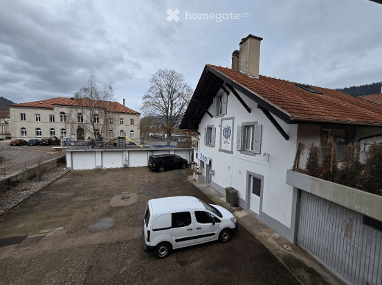 Deux immeubles locatifs avec garage à Couvet 2