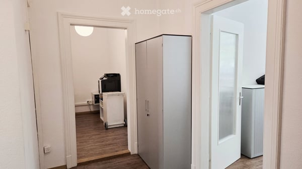 Grosszügige 4.5-Zimmer-Büroräume (105m2) in Altbau in der vorderen Lorraine, 3013 Bern 16