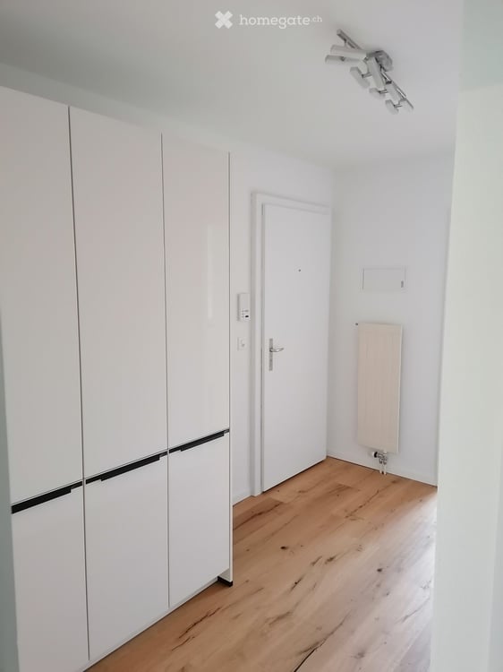 Frisch renovierte 3.5-Zimmer-Wohnung mit Balkon in Biel/Bienne – sofort verfügbar! 12