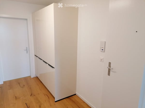 Frisch renovierte 3.5-Zimmer-Wohnung mit Balkon in Biel/Bienne – sofort verfügbar! 6