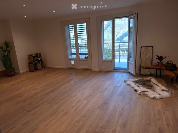 Magnifique appartement 3.5 pièces rénové avec grande terrasse Sud à Flanthey (Commune de Lens) 2
