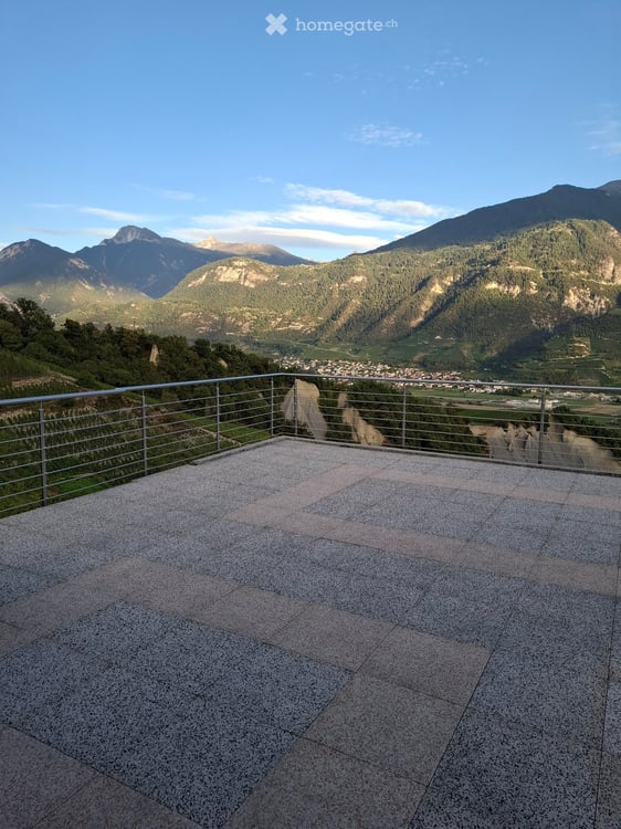 Magnifique appartement 3.5 pièces rénové avec grande terrasse Sud à Flanthey (Commune de Lens) 1