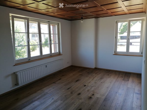 Renovierte 4-Zimmer-Wohnung mit Balkon und schöner Aussicht in Oberwil b. Büren 12