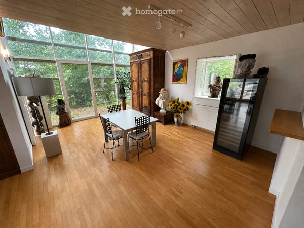 Spacieuse maison familiale de 8 pièces à Conches 2