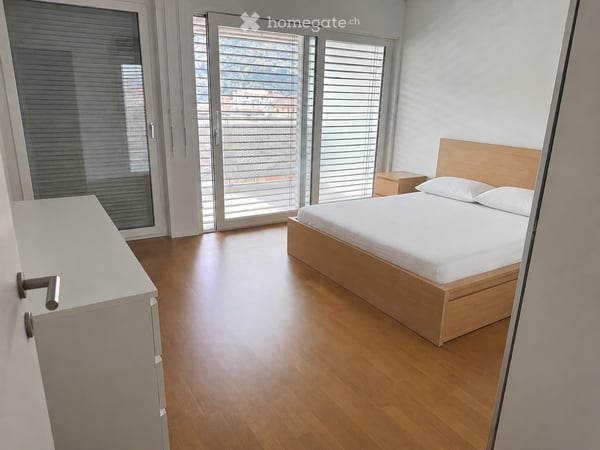 Appartamento luminoso di 1.5 locali con balcone a Chiasso 3