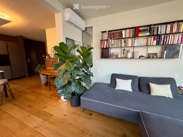 Stunning 2.5-Room Attic Apartment with Panoramic Lake & Mountain Views in Paradiso 8