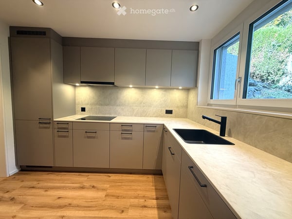 frisch renoviertes 5.5-Zimmer-Doppel-EFH an ruhiger Lage 3