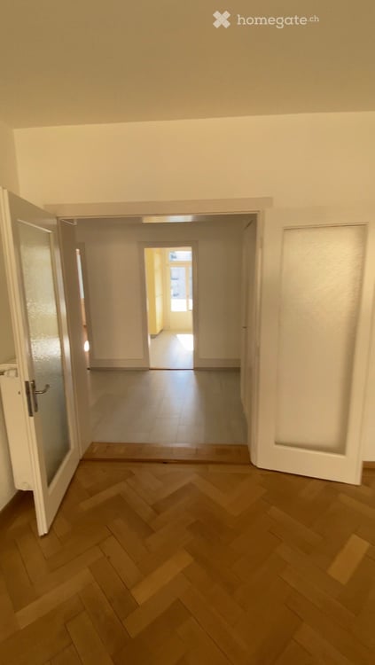 Charmante 3-Zimmer-Altbauwohnung mit Balkon am Boulevard de Pérolles, Freiburg 7
