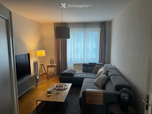 Charmante 3-Zimmer-Altbauwohnung mit Balkon am Boulevard de Pérolles, Freiburg 1