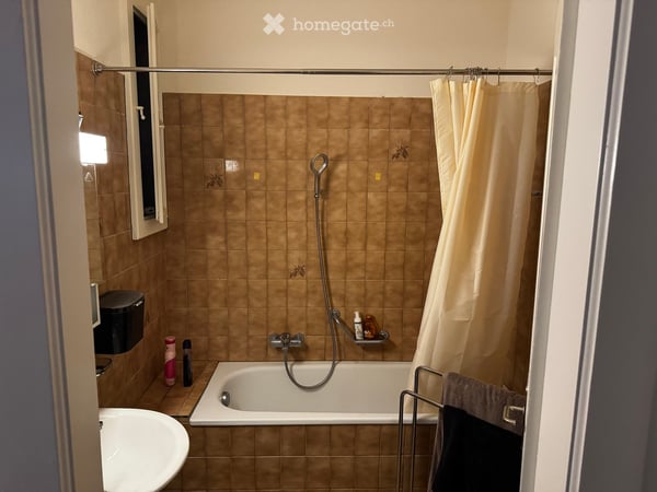 Charmante 3-Zimmer-Altbauwohnung mit Balkon am Boulevard de Pérolles, Freiburg 5