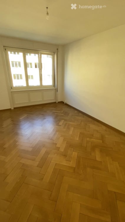 Charmante 3-Zimmer-Altbauwohnung mit Balkon am Boulevard de Pérolles, Freiburg 9