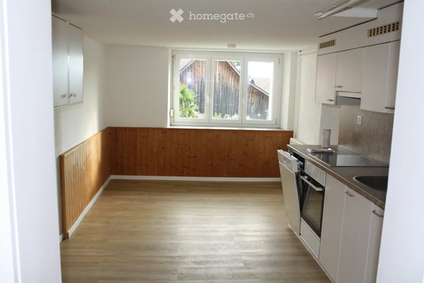 Helle renovierter 4.5-Zimmer-Wohnung mit eigenem Hausteil und grossem Garten in Sennwald 2
