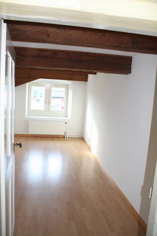 Helle renovierter 4.5-Zimmer-Wohnung mit eigenem Hausteil und grossem Garten in Sennwald 7
