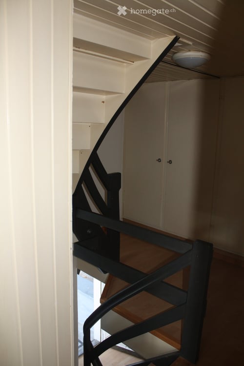 Helle renovierter 4.5-Zimmer-Wohnung mit eigenem Hausteil und grossem Garten in Sennwald 8