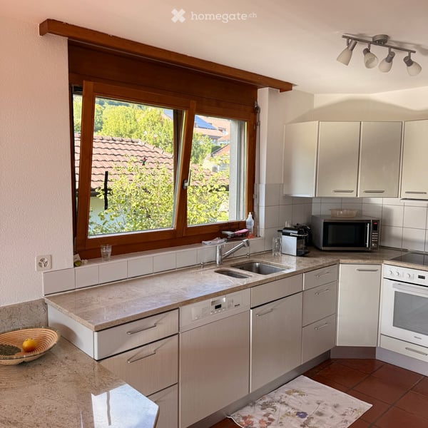 Appartement lumineux de 4.5 pièces avec vue à Lamboing 9