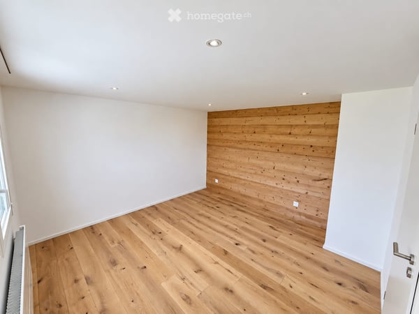 Kernsanierte 1.5-Zimmer-Wohnung mit grosszügigem privatem Vorplatz 4