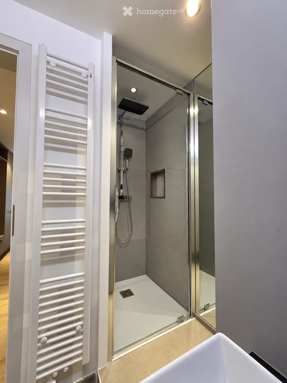 Kernsanierte 1.5-Zimmer-Wohnung mit grosszügigem privatem Vorplatz 7