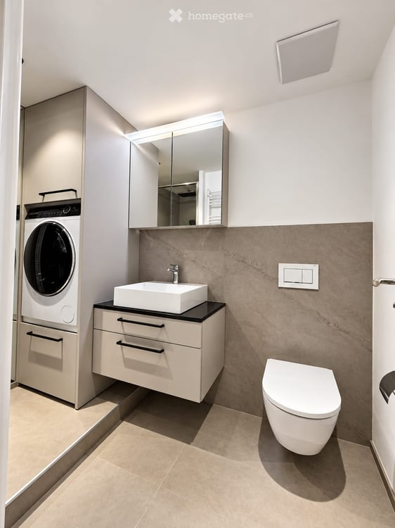 Kernsanierte 1.5-Zimmer-Wohnung mit grosszügigem privatem Vorplatz 6