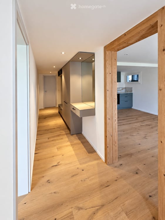 Kernsanierte 1.5-Zimmer-Wohnung mit grosszügigem privatem Vorplatz 3