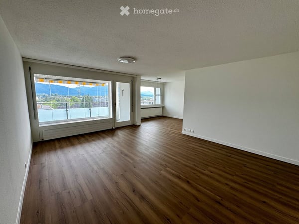 Helle 4.5-Zimmer-Wohnung mit Panoramablick in Steinhausen 6