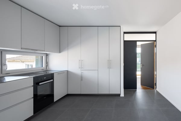 Appartement neuf de 2.5 pièces avec deux balcons à Peseux/NE, parking inclus. 3