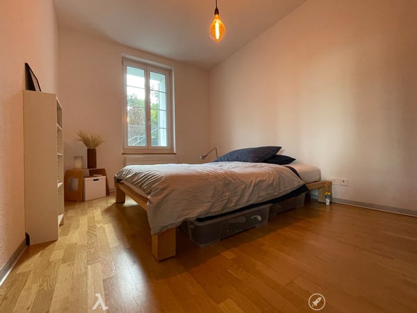 A remettre dès le 1.11.2026 : Magnifique appartement loft 2,5 pièces 92 m², Quartier Beaumont 4