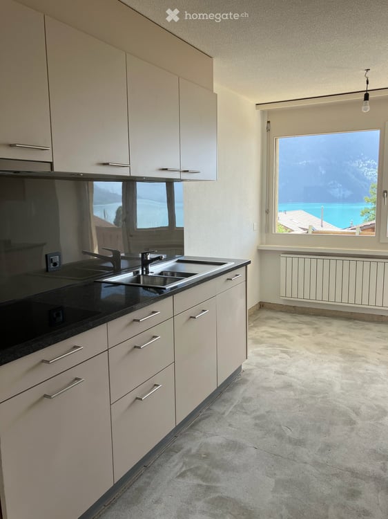 Erstbezug nach Sanierung: 4 1/2 Zimmerwohnung mit Seesicht 4