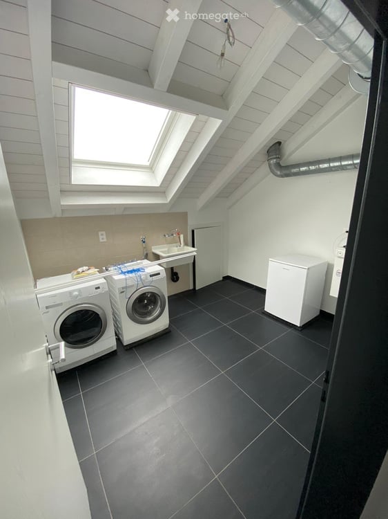 Magnifique appartement en attique de 6.5 pièces à Courtételle 4