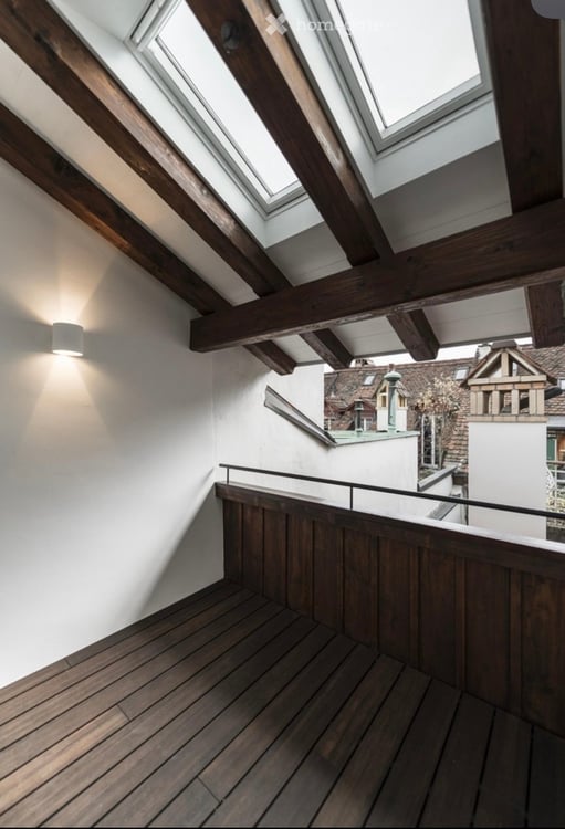 Charming 3.5-Room Attic Apartment in the Heart of Bern's Old Town 8