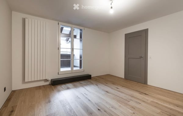 Charming 3.5-Room Attic Apartment in the Heart of Bern's Old Town 5