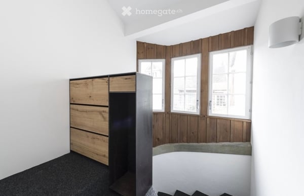 Charming 3.5-Room Attic Apartment in the Heart of Bern's Old Town 7