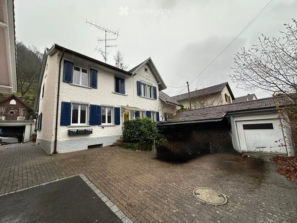 Charmantes 4.5-Zimmer-Mehrfamilienhaus in Rekingen AG – Sofort verfügbar!