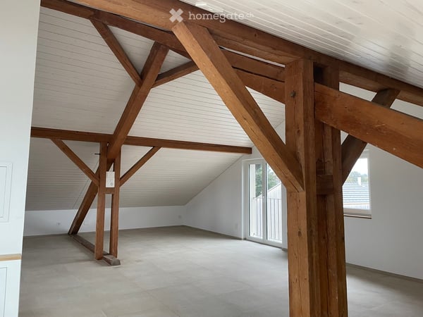 2.5-Zimmer Dach-Loft mit Charakter und Weitblick in Horn 4
