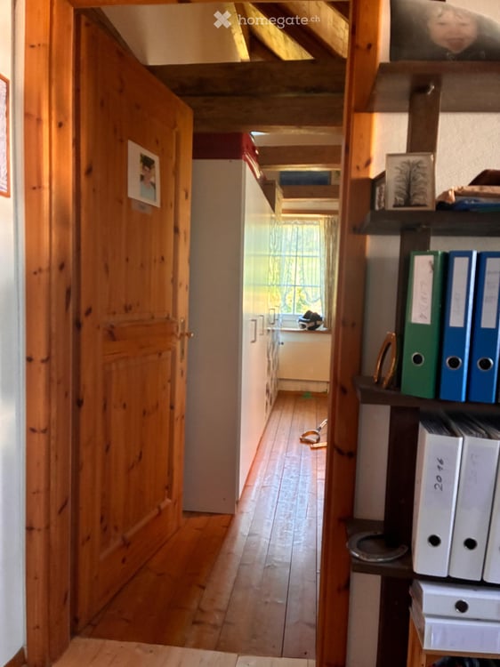Charmanter 4.5-Zimmer-Maisonette möbiliert, befristet in Maur, ZH 8
