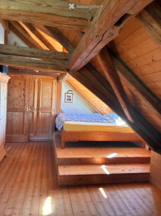Charmanter 4.5-Zimmer-Maisonette möbiliert, befristet in Maur, ZH 9