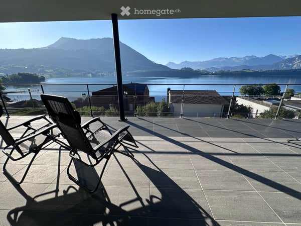 XXL 4.5-Zimmer-Wohnung mit traumhafter See- & Bergsicht 5
