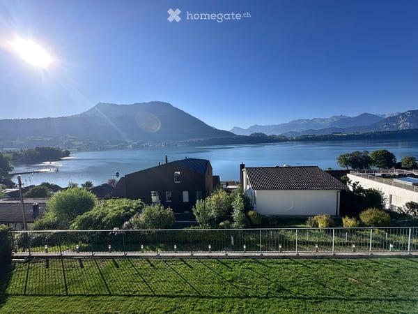 XXL 4.5-Zimmer-Wohnung mit traumhafter See- & Bergsicht 6
