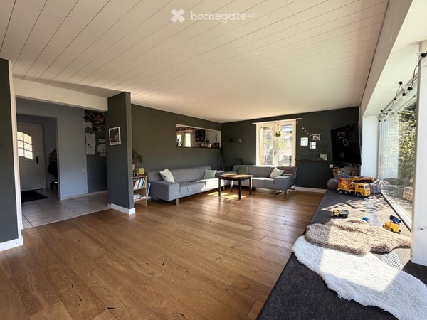 Freistehendes Einfamilienhaus mit Weitsicht und gemütlicher Gartenlaube in Nunningen 4