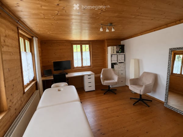 Charmante, moderne und sehr ruhige 4.5-Zimmer-Maisonette-Wohnung / Hausteil in Oberhelfenschwil 7
