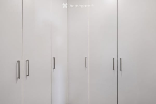 3.5 Zimmer im 12. Stock mit Südbalkon und zwei Parkplätzen 8