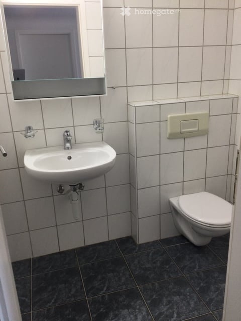 Heimelige, sehr ruhige und grosszügige 5 1/2-Zi-Wohnung in Bauernhaus in Bolligen im Erholungsgebiet 13