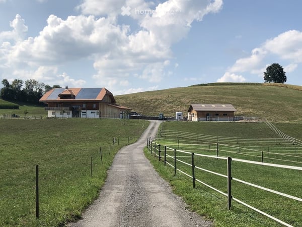 Traumwohnung auf dem Land mit Panoramablick – Ihre Oase in Uetendorf 2