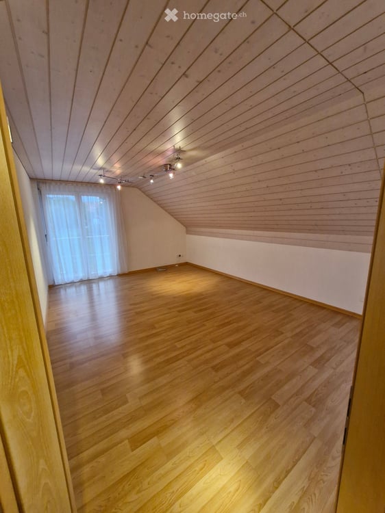 Dachwohnung in Wengi b. Büren 4